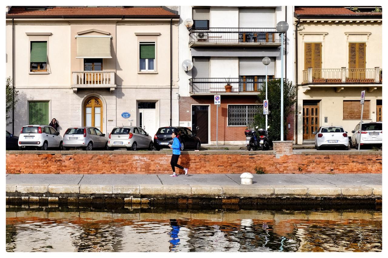 La Casa Sul Molo Bed and Breakfast Viareggio Exteriör bild
