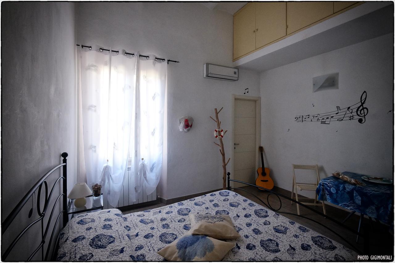 La Casa Sul Molo Bed and Breakfast Viareggio Rum bild